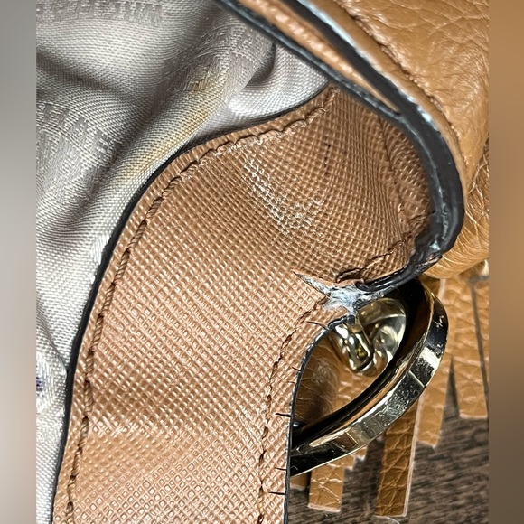 MICHAEL KORS Bedford leather crossbody tan/Carmel leather w/GHW - Picture 11 of 12